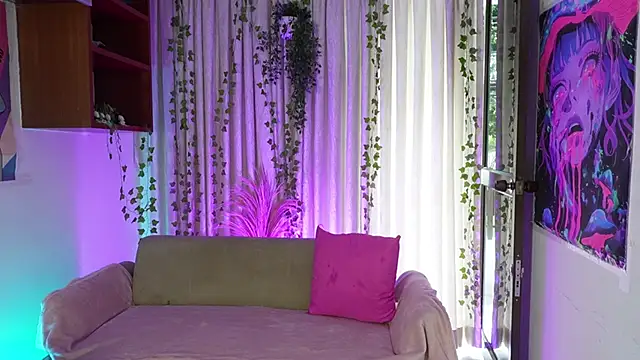 Snapshot of HannaRhodes chatting on 02.16.26 HannaRhodes online show from 02.16.26