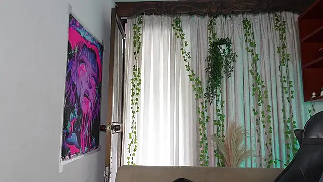 Snapshot of HannaRhodes chatting on 02.21.26 HannaRhodes online show from 02.21.26