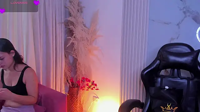 HannaRhodes online show from 04.28.26