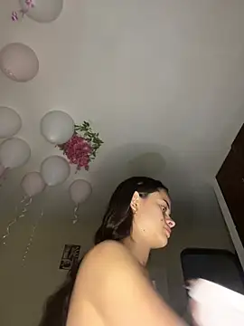 HannaRhodes online show from 05.04.26