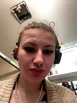 sluttysmiley online show from 01.11.26