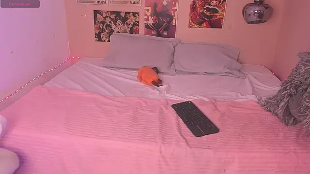 Luna-Chann online show from 02.23.25