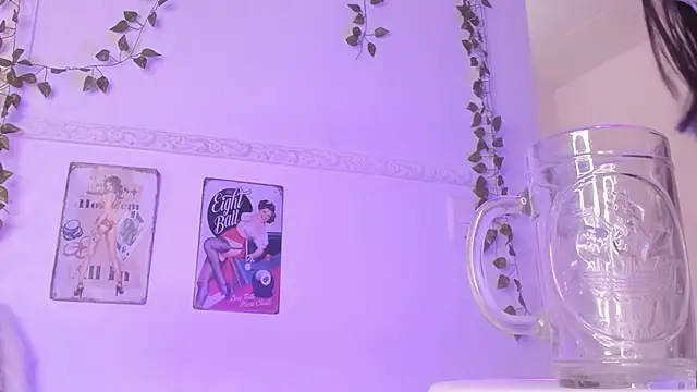 Luna-Chann online show from 09.27.25