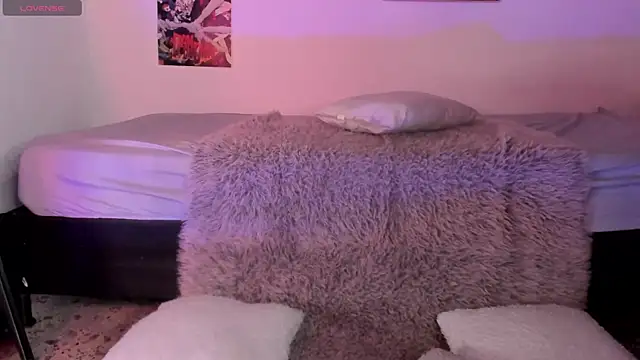 Luna-Chann online show from 10.31.25