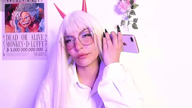 Snapshot of Luna-Chann chatting on 07.31.26 Luna-Chann online show from 07.31.26