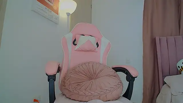 emmily forev3r online show from 10.13.25