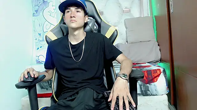 johnny cagee online show from 10.08.25