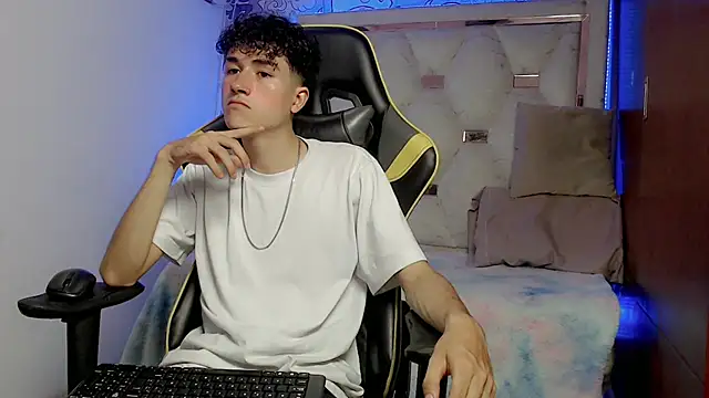 johnny cagee online show from 11.09.25