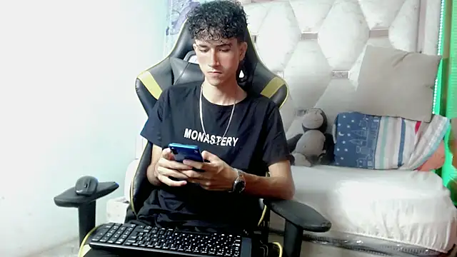 johnny cagee online show from 12.20.25