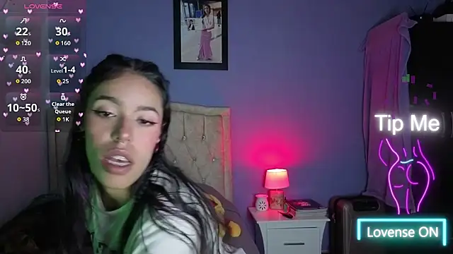 stephania t online show from 03.05.26