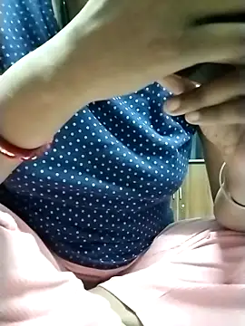 Snapshot of MAGIC_COUPLE_INDIA chatting on 02.07.26 MAGIC COUPLE INDIA online show from 02.07.26