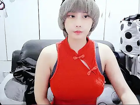 Snapshot of yourz_tw chatting on 12.17.25 yourz tw online show from 12.17.25