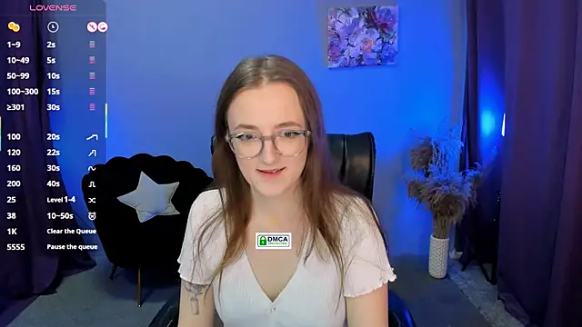 luna berryy online show from 02.22.25