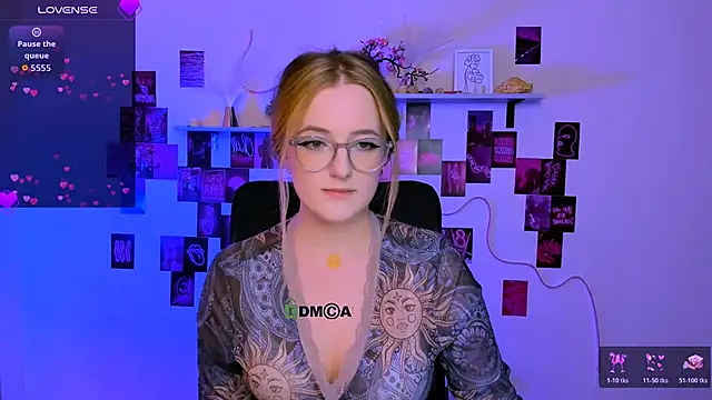 luna berryy online show from 02.25.26