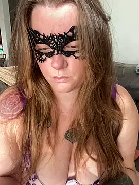 Snapshot of XtentationMG chatting on 03.12.26 XtentationMG online show from 03.12.26