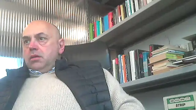 Snapshot of pantomax chatting on 05.16.26 pantomax online show from 05.16.26