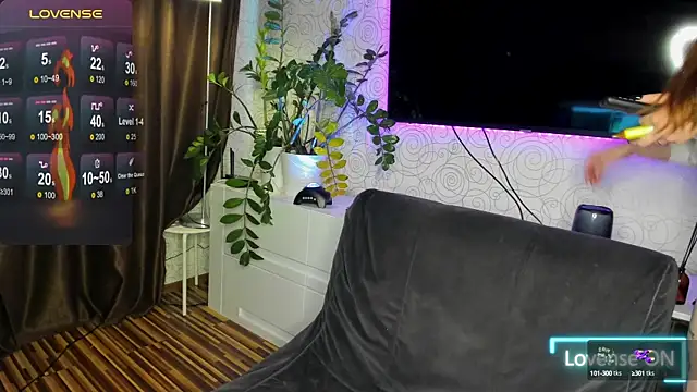 KentsMomAliss online show from 12.15.24