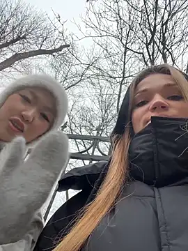 Snapshot of KitteCat chatting on 12.15.25 KitteCat online show from 12.15.25