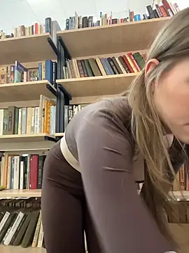 Snapshot of KitteCat chatting on 02.22.26 KitteCat online show from 02.22.26