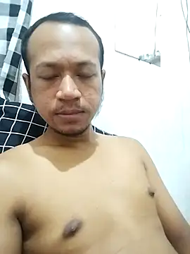 Snapshot of dark_boy28 chatting on 11.07.25 dark boy28 online show from 11.07.25