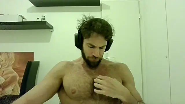 alpha-hunk online show from 10.15.25