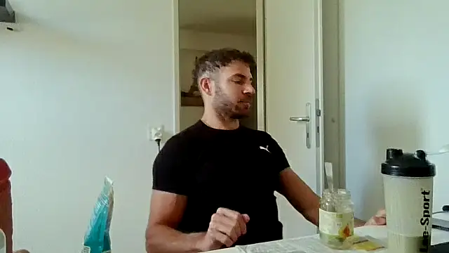 Snapshot of alpha-hunk chatting on 06.01.26 alpha-hunk online show from 06.01.26