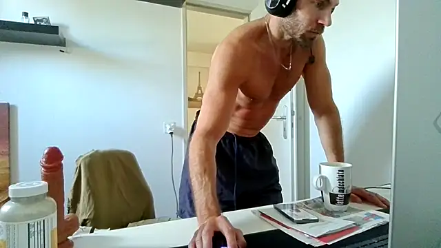 Snapshot of alpha-hunk chatting on 06.03.26 alpha-hunk online show from 06.03.26