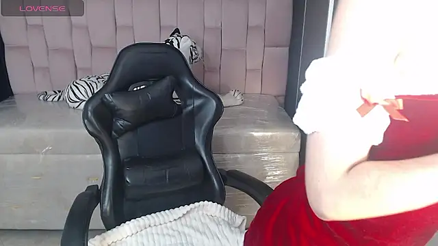 Snapshot of jesi_daniels_b chatting on 12.01.24 jesi daniels b online show from 12.01.24