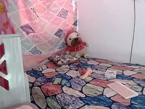 Snapshot of dulceee_maria chatting on 02.25.25 dulceee maria online show from 02.25.25