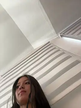 Snapshot of Kyna_euphoria chatting on 02.02.25 Kyna euphoria online show from 02.02.25