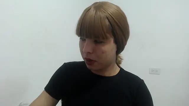 Snapshot of estefania224 chatting on 05.22.26 estefania224 online show from 05.22.26