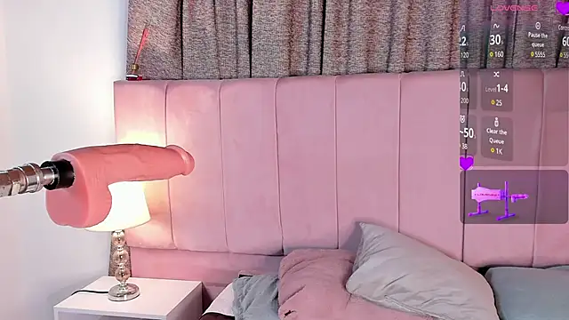 aurora divine online show from 02.24.25