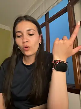 aurora divine online show from 09.19.25