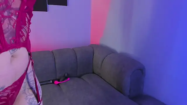 Snapshot of maddy_walker chatting on 01.24.25 maddy walker online show from 01.24.25