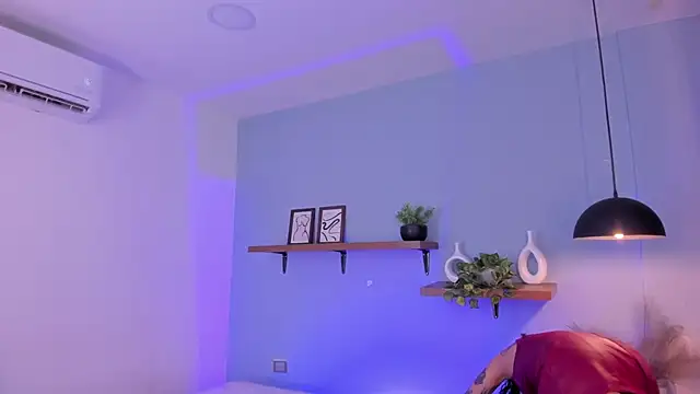 Snapshot of maddy_walker chatting on 11.05.25 maddy walker online show from 11.05.25