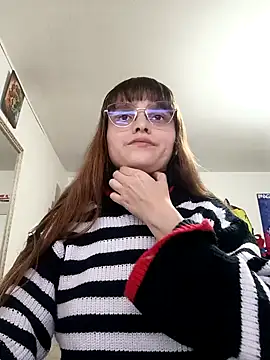 Lucyy-hess online show from 01.05.25