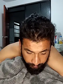 Snapshot of sabor_Latino_bdsm chatting on 10.28.25 sabor Latino bdsm online show from 10.28.25