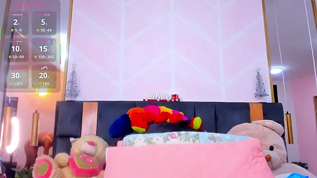 Snapshot of MadyJackson chatting on 11.15.25 MadyJackson online show from 11.15.25