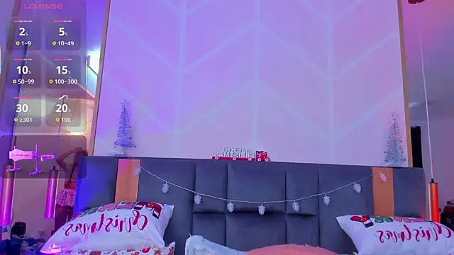 Snapshot of MadyJackson chatting on 12.18.25 MadyJackson online show from 12.18.25