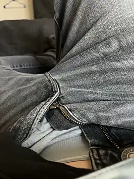 Snapshot of bigbeast19393 chatting on 02.26.26 bigbeast19393 online show from 02.26.26