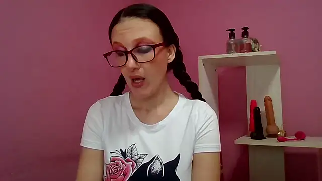 Snapshot of LolaBoobs chatting on 01.11.26 LolaBoobs online show from 01.11.26