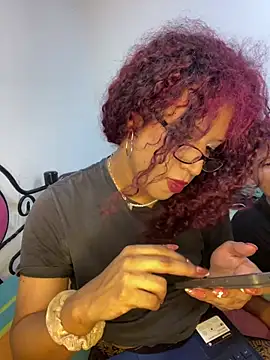 Snapshot of zahrivk1 chatting on 01.21.25 zahrivk1 online show from 01.21.25