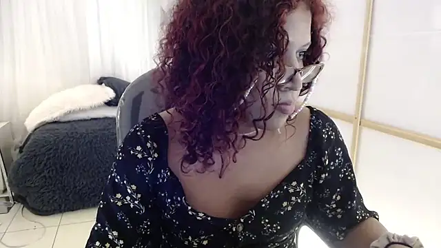 Snapshot of zahrivk1 chatting on 02.16.25 zahrivk1 online show from 02.16.25