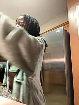 choclatepeaach online show from 10.29.25