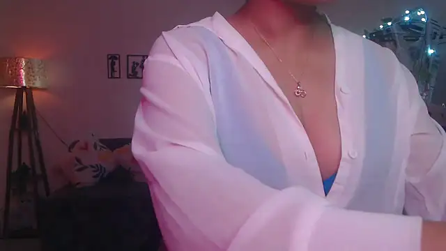 Snapshot of Zonayesha chatting on 12.01.25 Zonayesha online show from 12.01.25