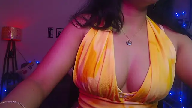 Snapshot of Zonayesha chatting on 02.17.26 Zonayesha online show from 02.17.26