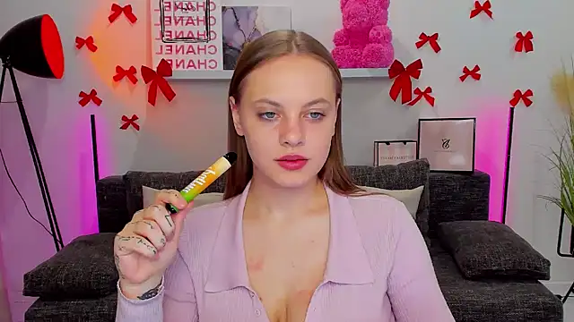 Snapshot of rora_skyline chatting on 02.17.25 rora skyline online show from 02.17.25