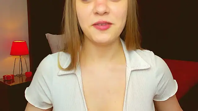 Snapshot of rora_skyline chatting on 03.06.25 rora skyline online show from 03.06.25