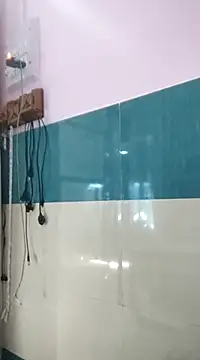 Snapshot of Dr_Chhaya chatting on 03.11.25 Dr Chhaya online show from 03.11.25