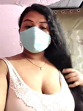 Snapshot of Dr_Chhaya chatting on 04.20.26 Dr Chhaya online show from 04.20.26